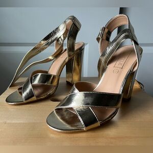 NWOT Gold Strappy Heeled Sandals